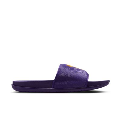 Nike Kobe Offcourt "Purple University Gold" Slides - Lilla - Tossud Nike Kobe Offcourt "Purple University Gold" Slides - Lilla - Tossud