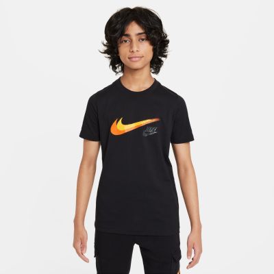 Nike Sportswear Big Kids' Graphic Tee Black - Must - Lühikeste varrukatega T-särk